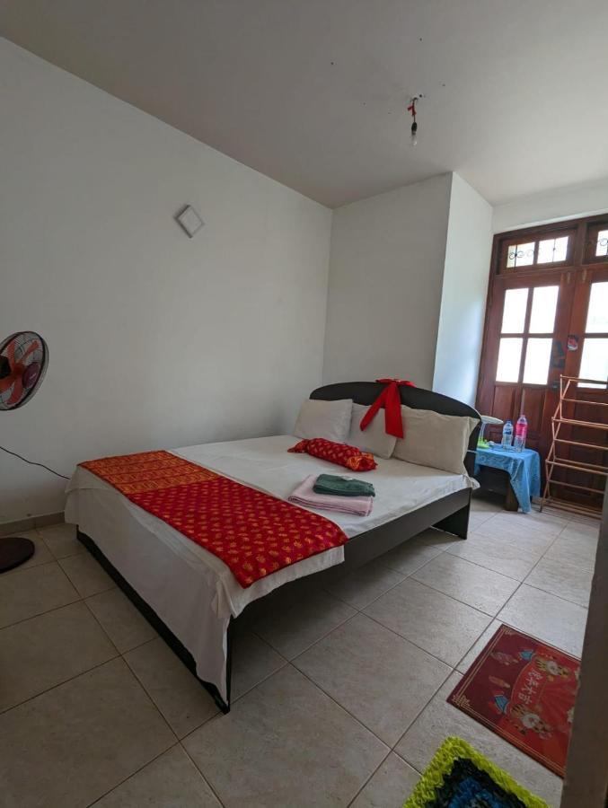 Shiranthi Guest House ราจากิริยา ภายนอก รูปภาพ
